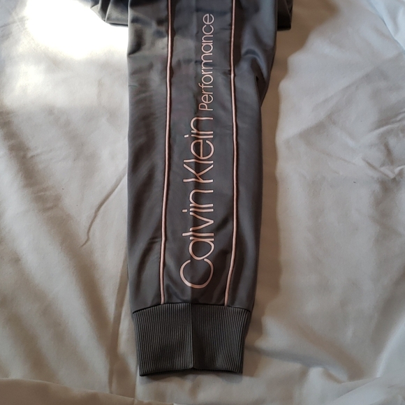 Calvin Klein Performance Pants - Picture 3 of 4